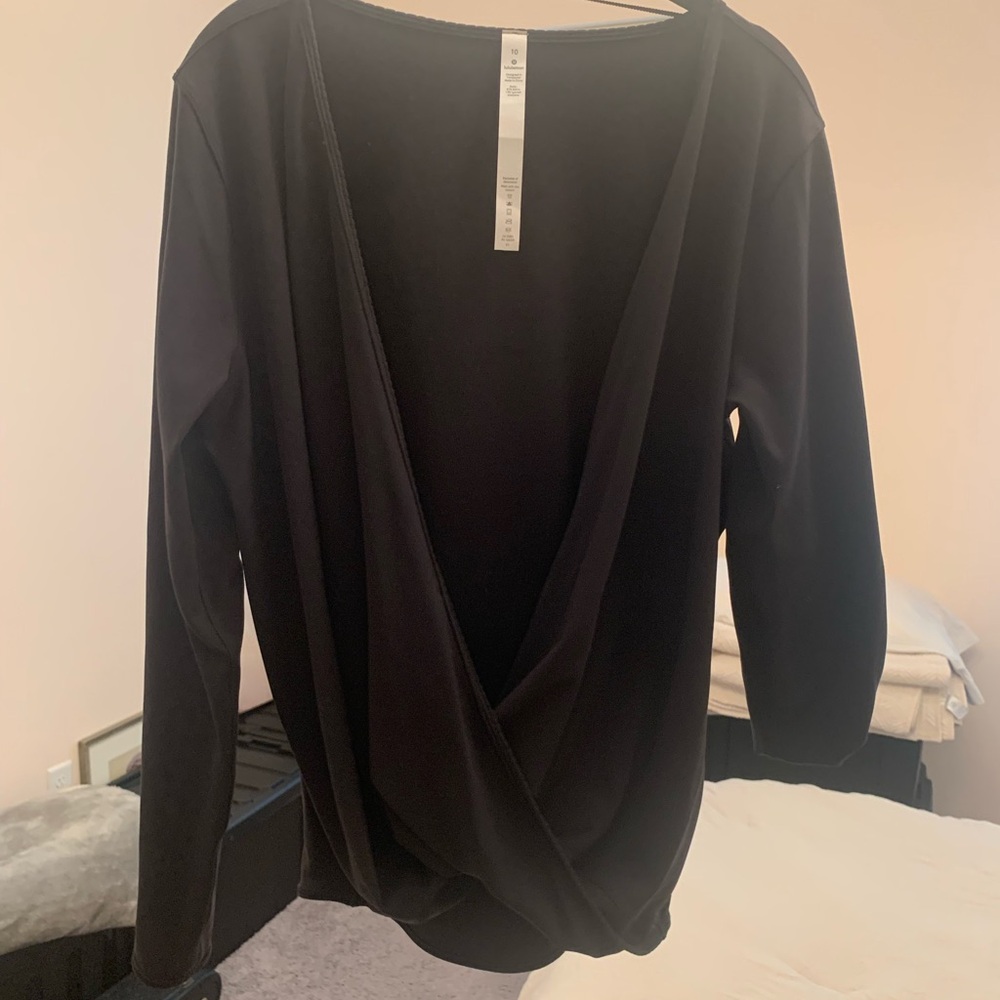 Lululemon Full Freedom Long Sleeve Nulu Wrap Front Top Black Size 10.